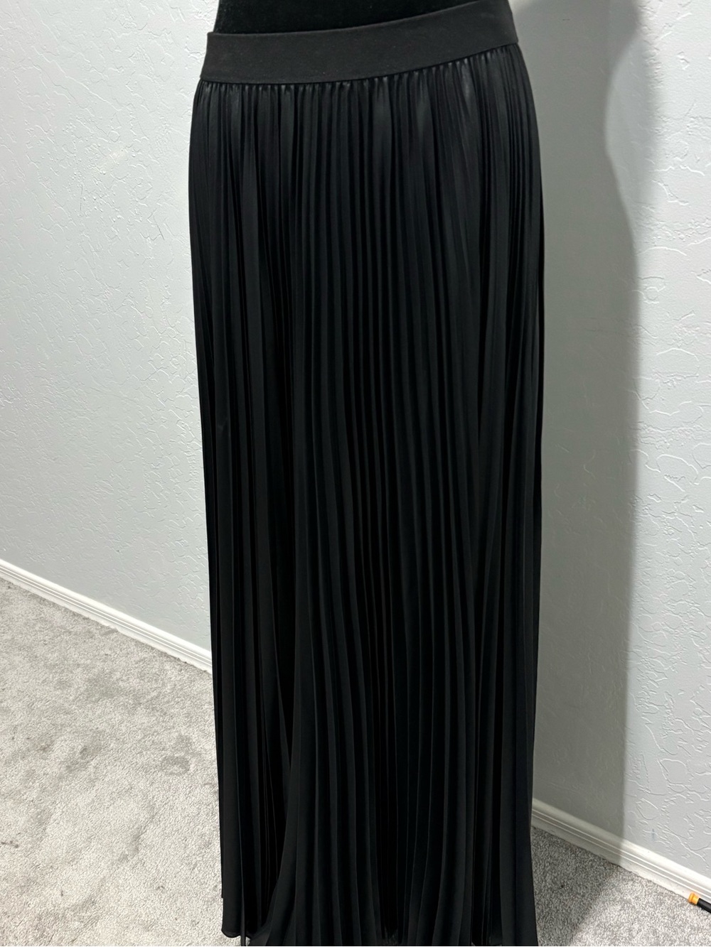 BCBG Maxazria Black Pleated Maxi Skirt